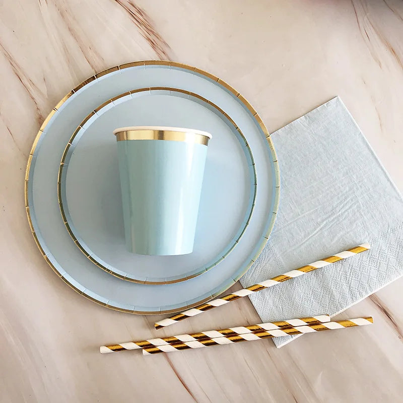 Kidslands® – Set Vaisselle Jetable Bleu & Doré | Assiettes, Gobelets, Serviettes & Pailles pour Baby Shower ou Anniversaire