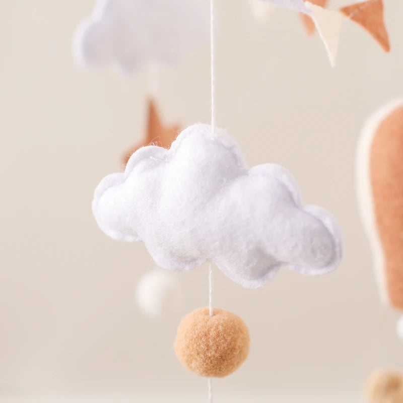 Kidslands® – Mobile Bébé en Bois et Feutrine - Montgolfière Douce – Décoration Apaisante pour Lit ou Berceau