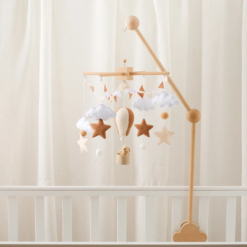Kidslands® – Mobile Bébé en Bois et Feutrine - Montgolfière Douce – Décoration Apaisante pour Lit ou Berceau