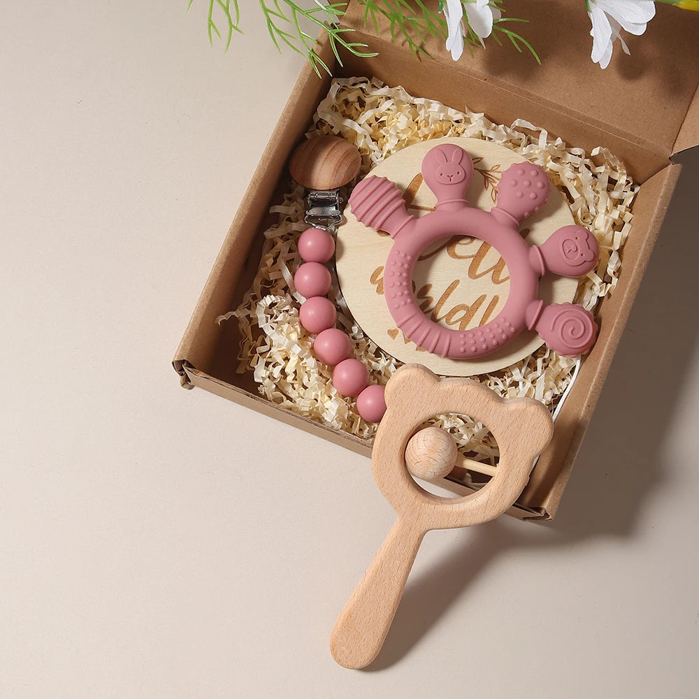 Kidslands® | Coffret Cadeau Bébé - 4 Pièces - Hochet bois ours, anneau dentition & attache-tétine