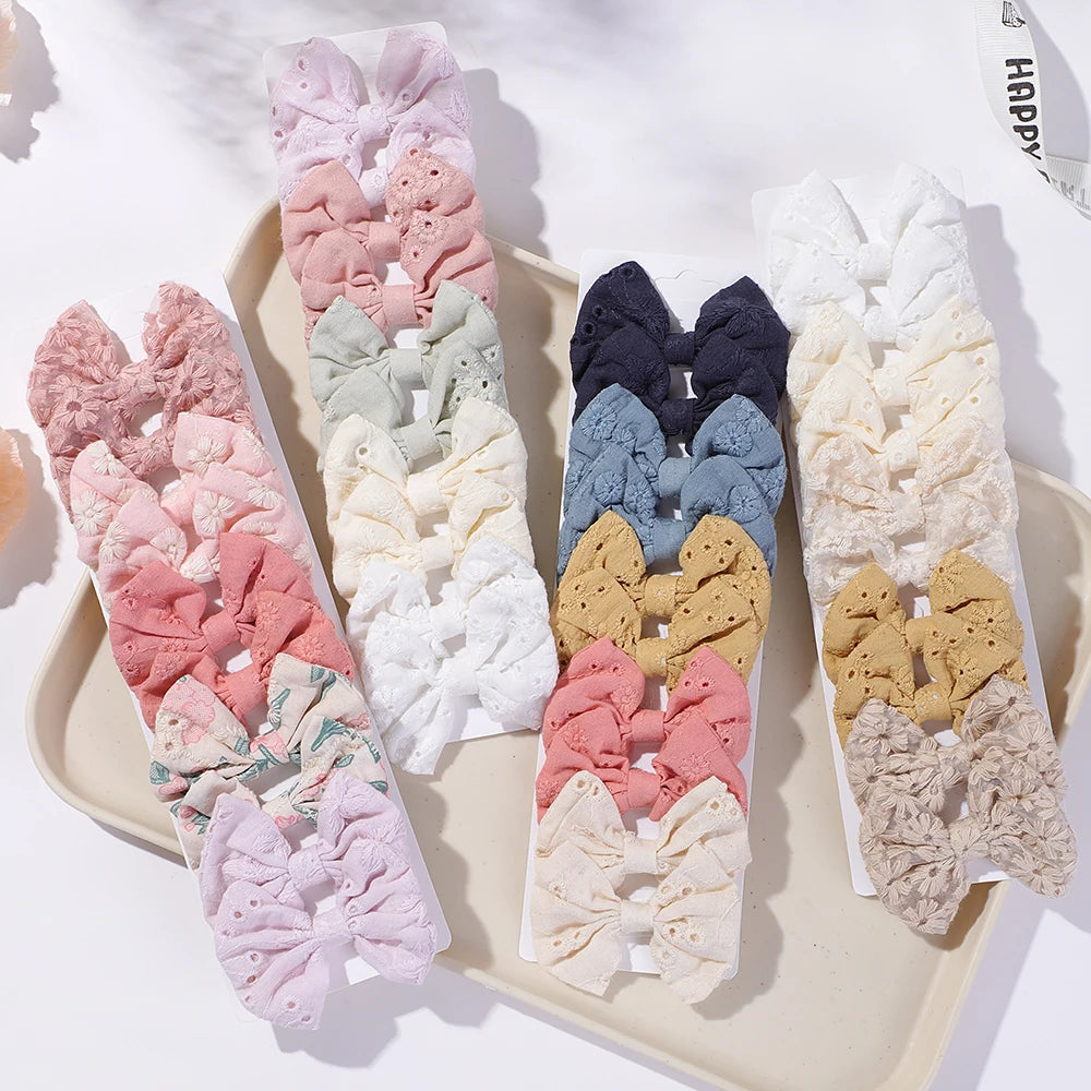 Kidslands® | Lot de 10 Barrettes Nœuds – Pinces à Cheveux Coton Brodé Doux & Élégant