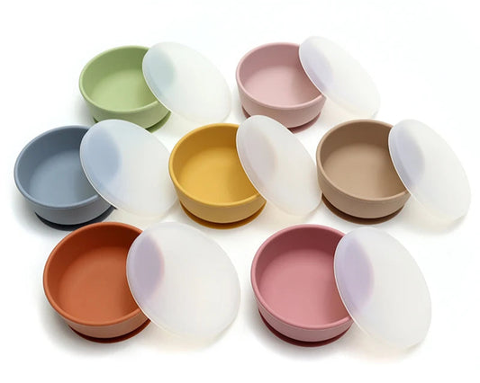 Kidslands® | Bol alimentaire d’apprentissage bébé en silicone avec ventouse & couvercle – Sans BPA
