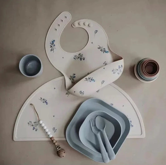Kidslands® | Wasserdichtes Baby-Tischset aus Silikon – Faltbare und rutschfeste Essunterlage